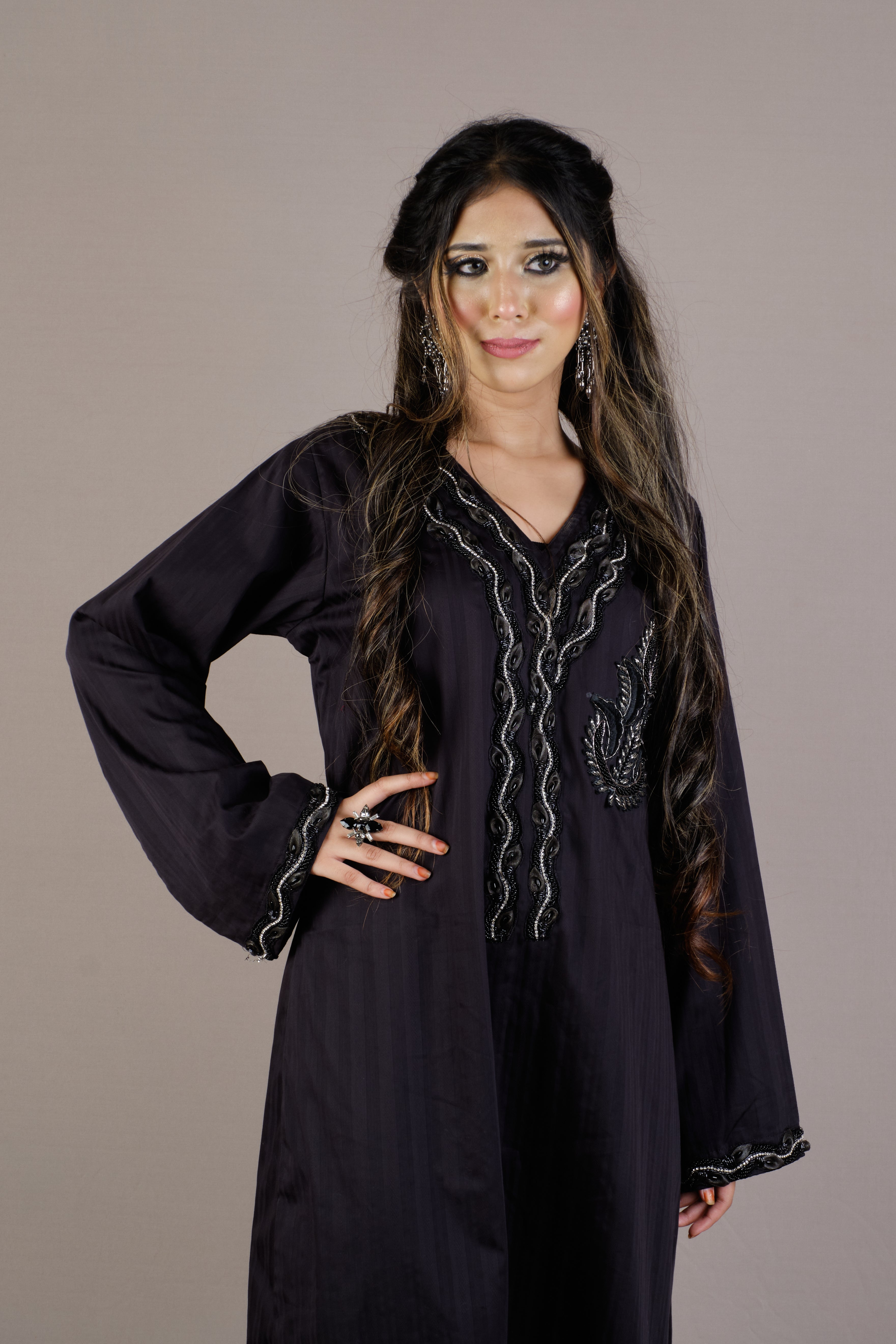 BRAIDED BLACK